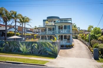 The Palms Apartments