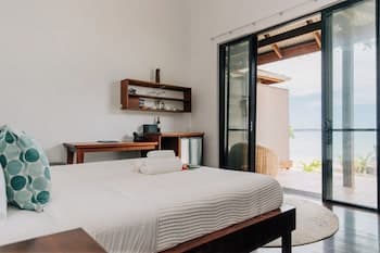 Barrier Beach Resort