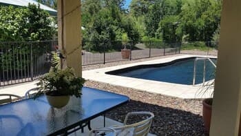 Mescal's at Pampoolah B&B