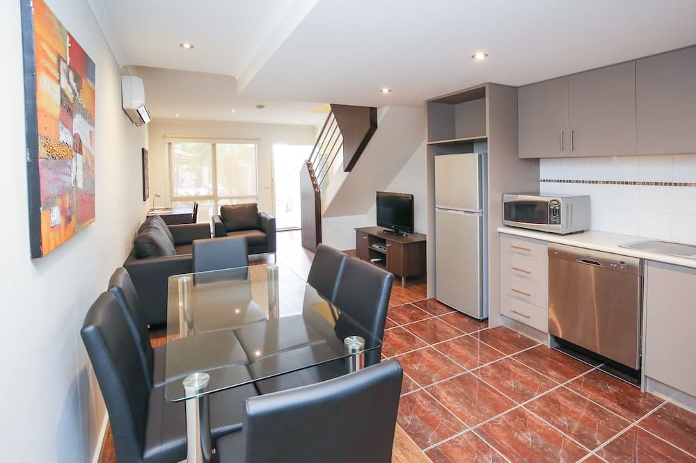 Aquarius Apartments and Cabins