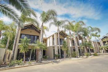 Aquarius Apartments and Cabins