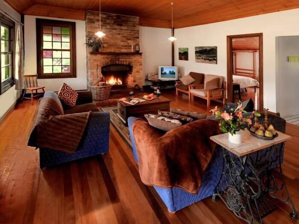 Cedar Creek Cottages