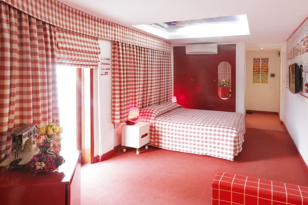 Thang Long Espana Hotel