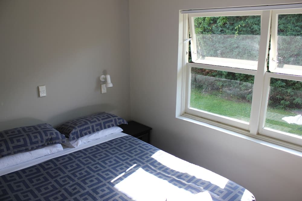 Jack & Di's Lakefront Motel