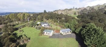 Auckland Country Cottages