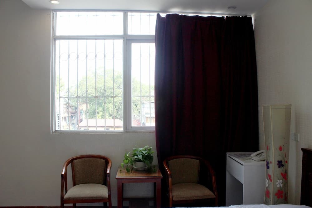 Le Petit Hanoi Hotel