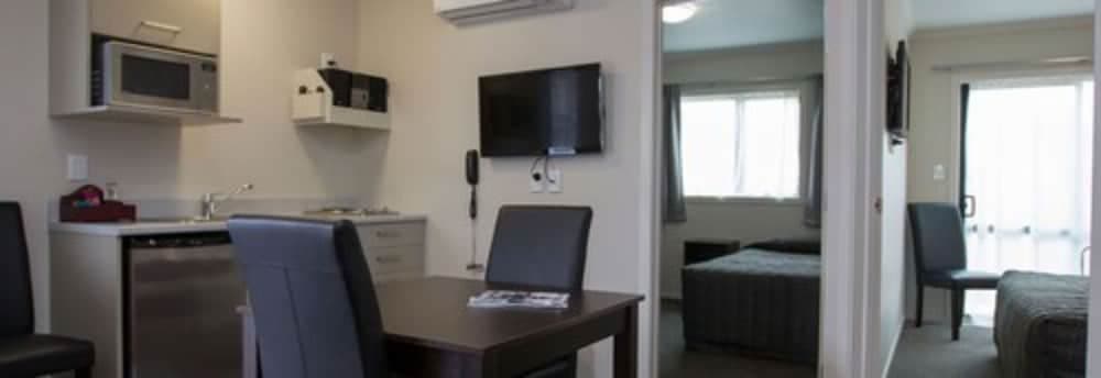 Brooklyn Motor Lodge