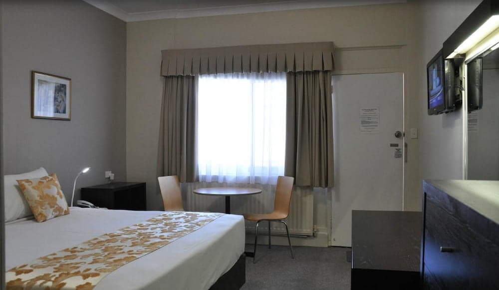 Country Lodge Motor Inn