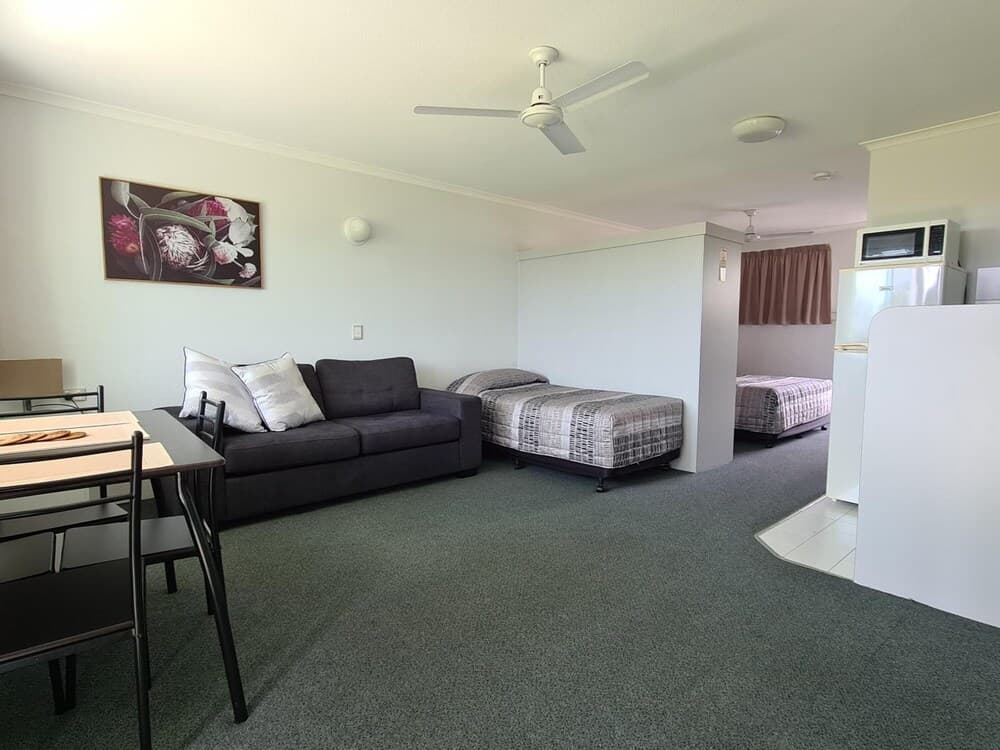 Reef Adventureland Motor Inn