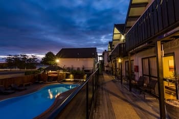 Le Chalet Suisse Motel Apartments