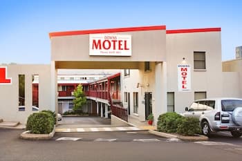 Downs Motel