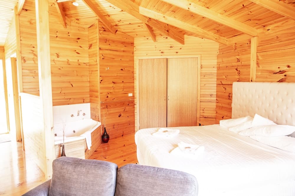 Little Norfolk Bay Events and Chalets