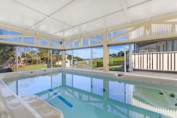 Dunes - elegant beach villa with huge swim spa