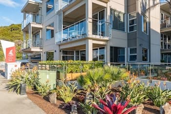 Edgewater Palms Apartments