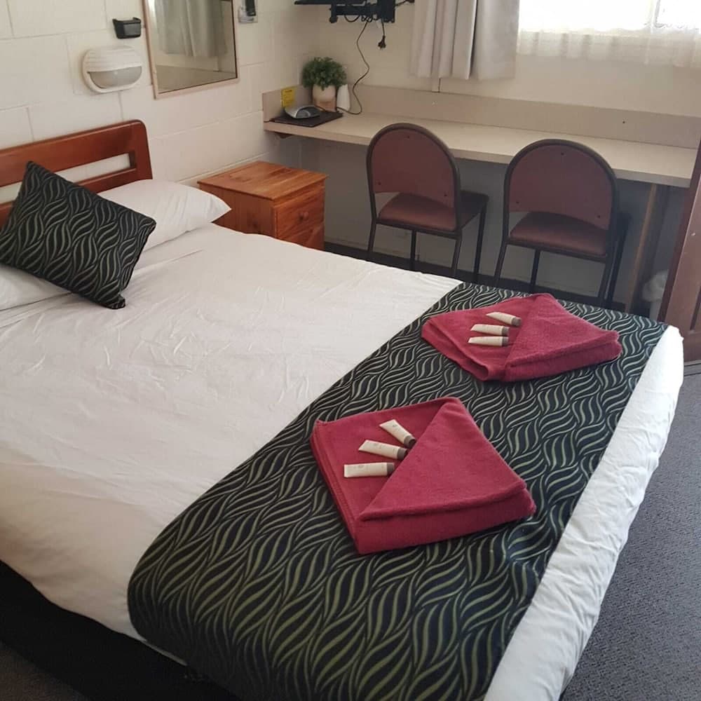 Peak Hill Golden Peak Budget Motel