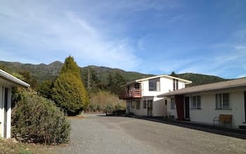 Rainbow Motel Tokaanu