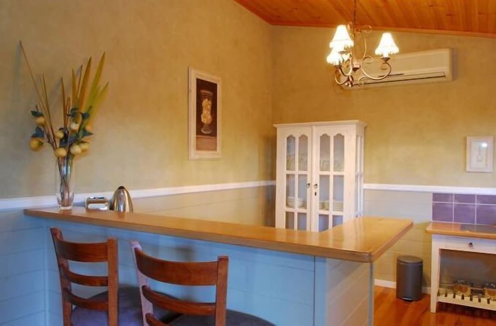 Barrington Hideaway- River Cottages