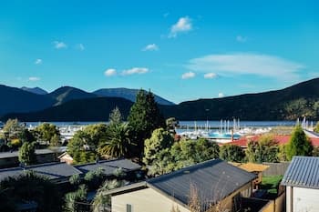 Bluemoon Lodge - Hostel