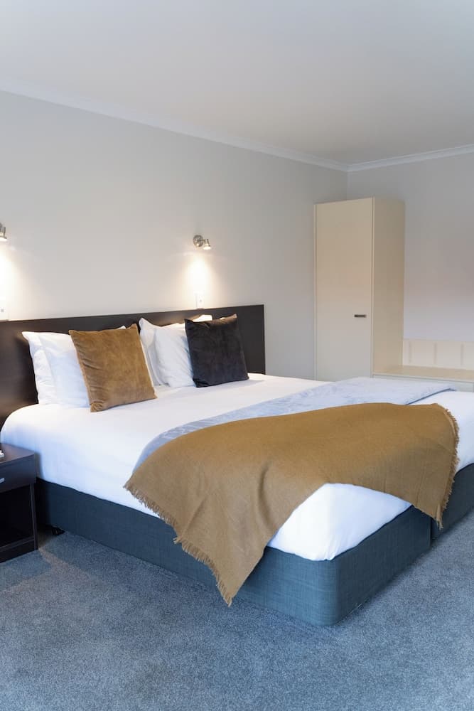 Pacific Coast Motor Lodge