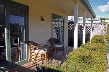 Clive Colonial Cottages