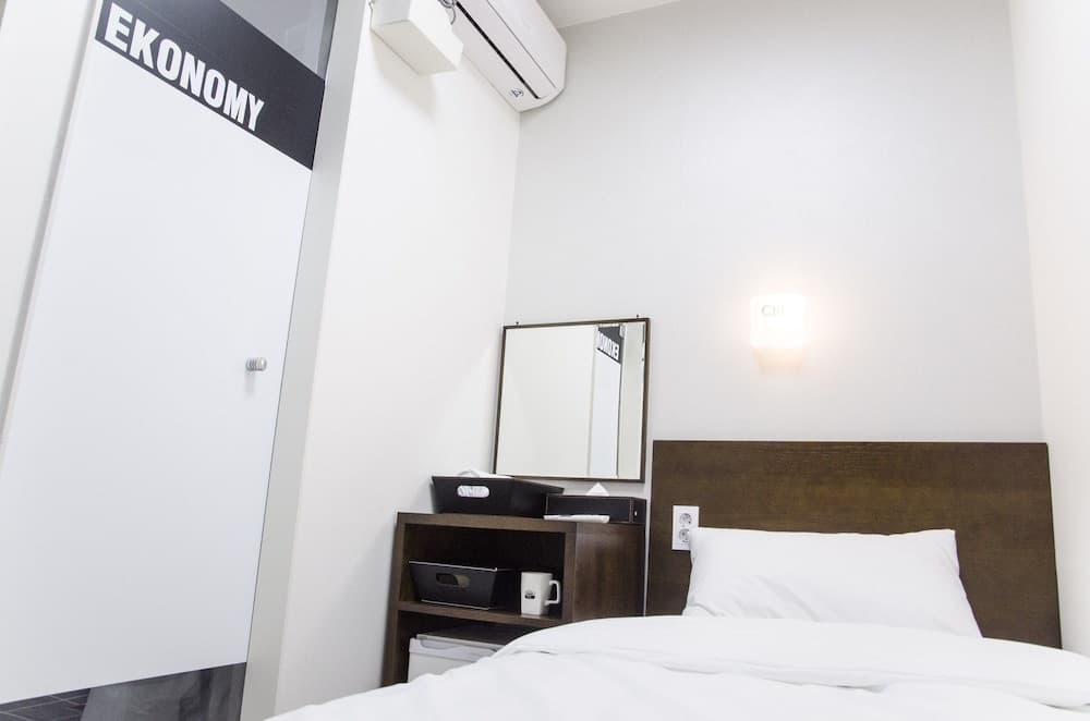 Ekonomy Haeundae Guesthouse