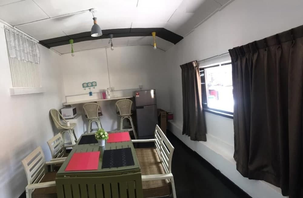 X-Plorer Backpackers - Hostel