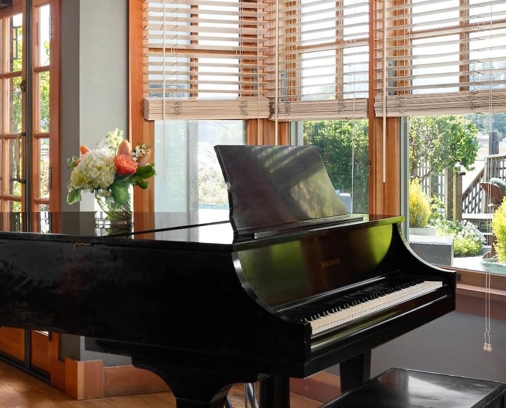 La Conner Channel Lodge