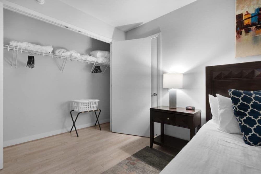 Global Luxury Suites at The White House