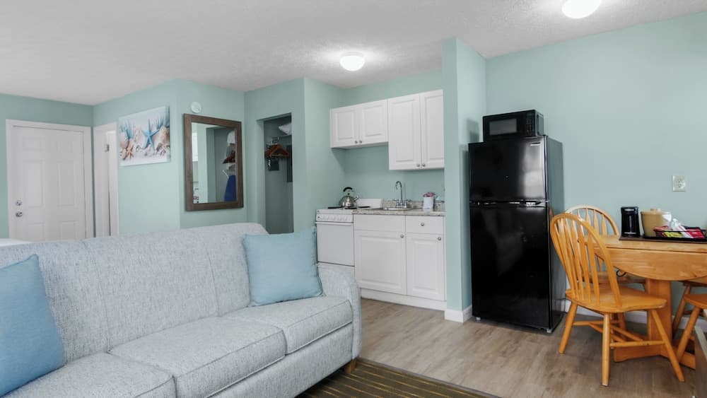 Ocean Court Beachfront Hotel