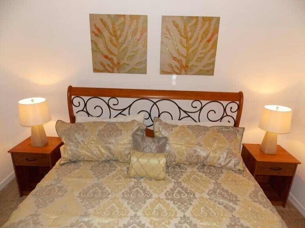 Encantada Resort by Home 2U