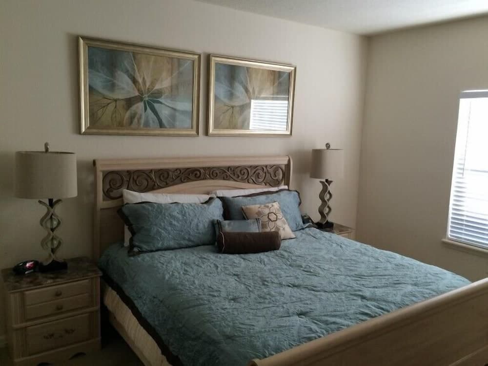 Lucaya Village by Home 2U