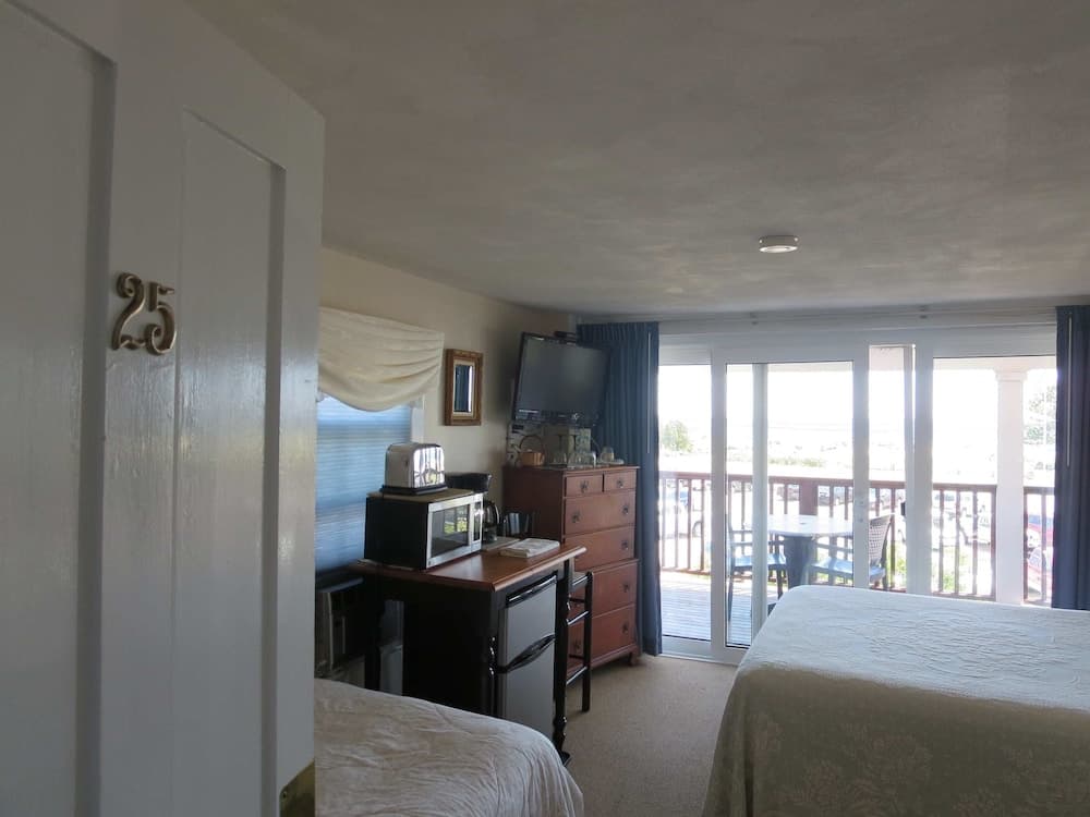 Windjammer By The Sea