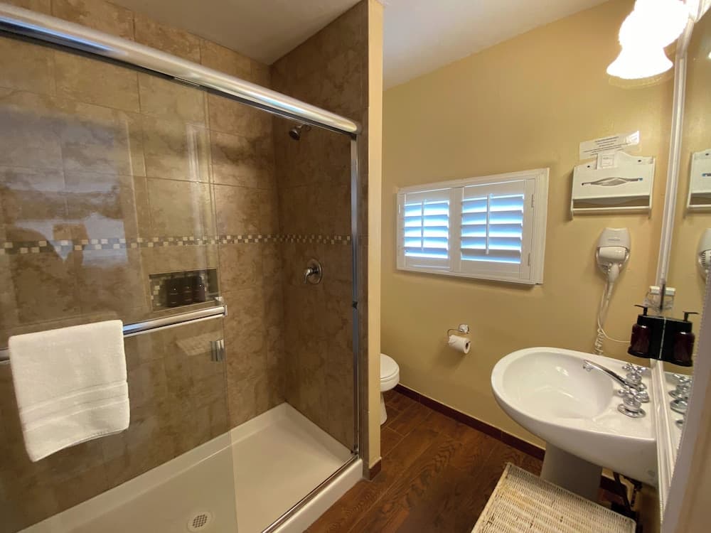 Carmel Green Lantern Inn