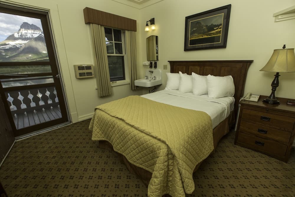 Many Glacier Hotel - Inside the Park