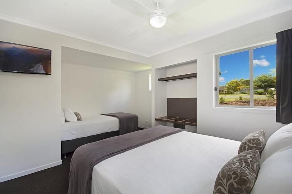 Cooroy Luxury Motel Apartments Noosa