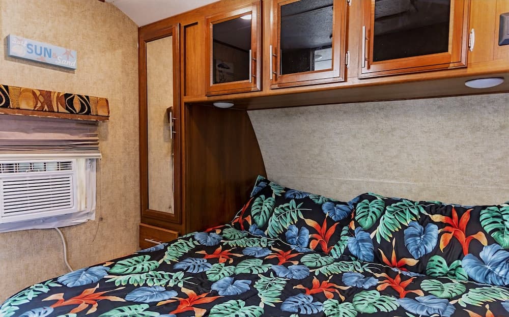 Blue Dolphin Inn and Cottages