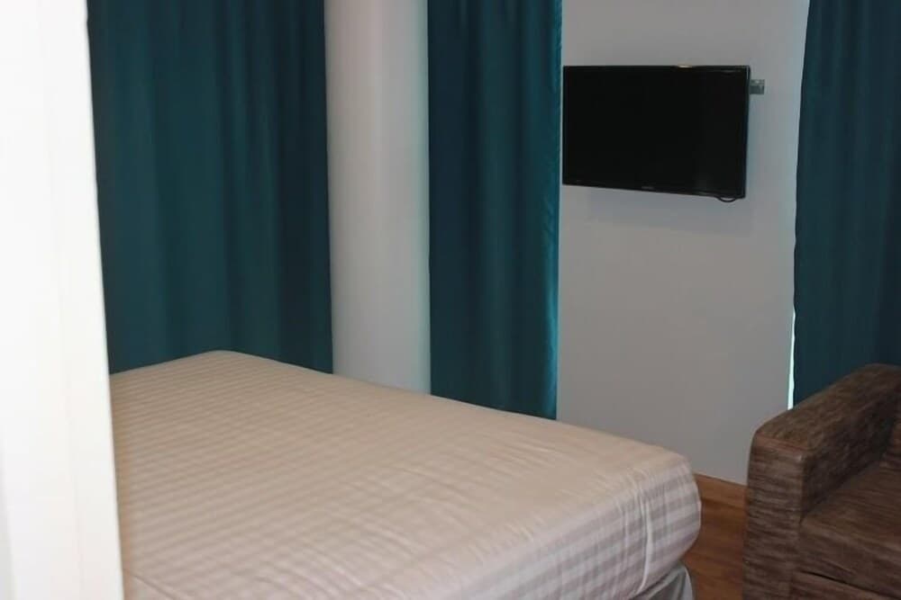 Nantra Thongson Bay Resort & Villas