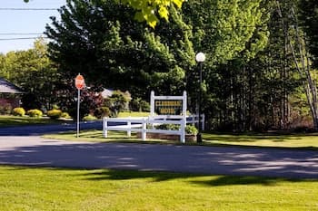 The Clansman Motel
