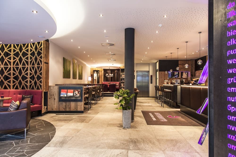 Anthony's Life & Style Hotel