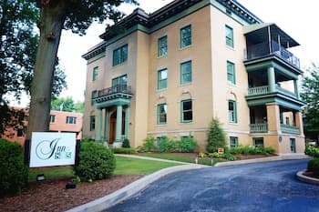 Inn at 835 Boutique Hotel