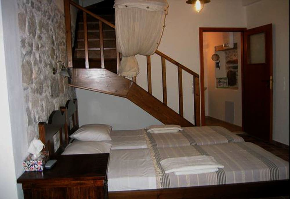 Ksa Sou Traditional Guesthouses