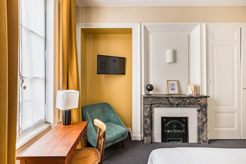 Globe et Cecil Hôtel