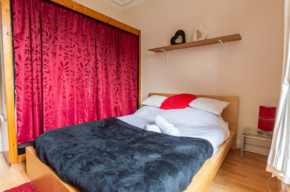 Tony Asga - Hamza Apartment