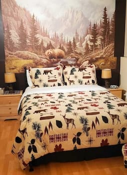 Silvern Lake Trail Bed & Breakfast