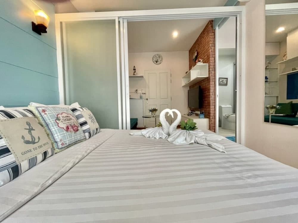 The Trust Huahin Condo Pool View by Dome