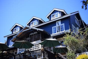 Cingjing Hanging Garden