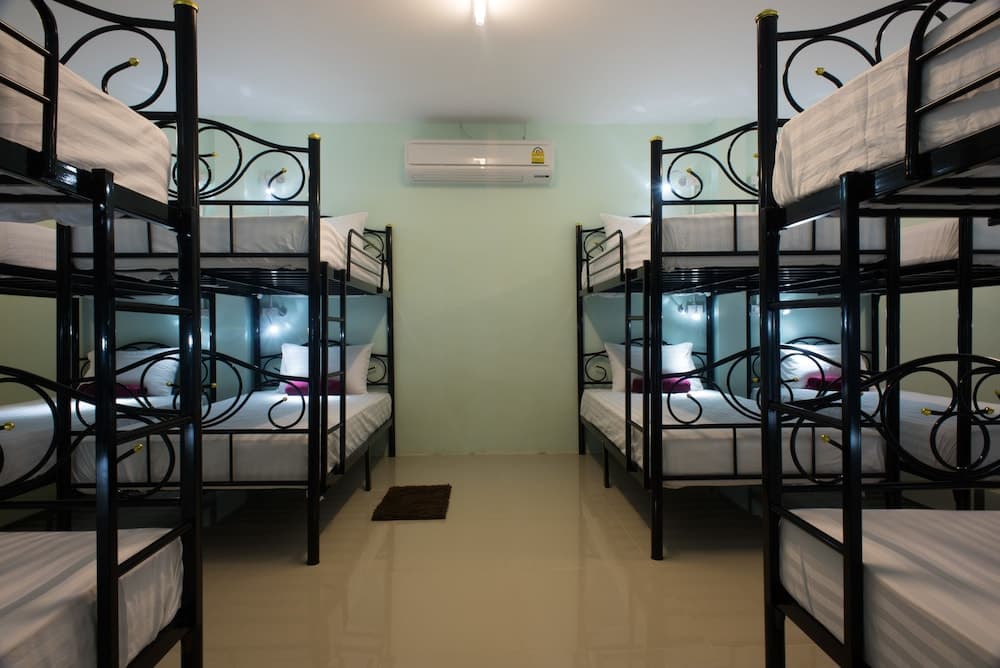 Plan B Hotel - Hostel
