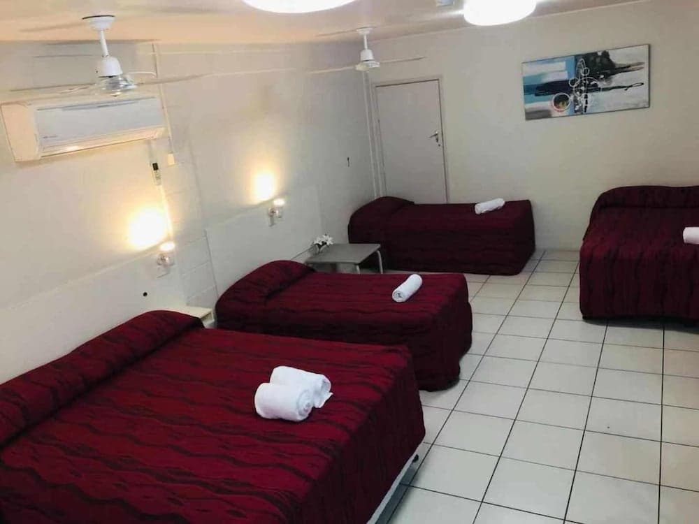 Emerald Highlands Motel