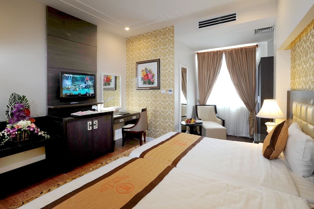 New Era Hotel and Villa