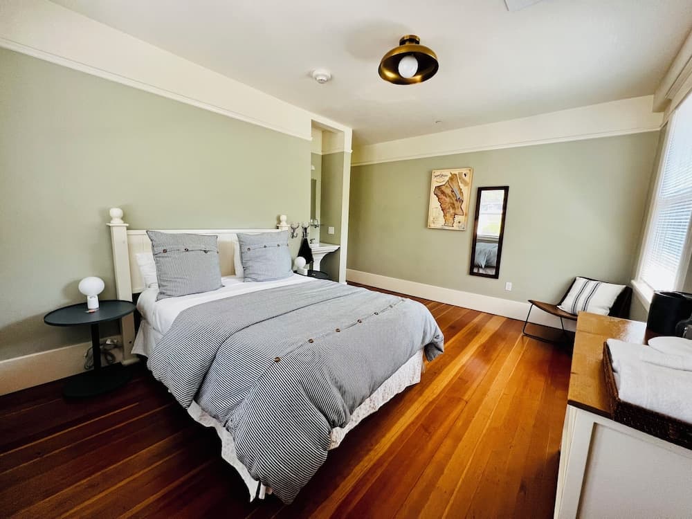 Calistoga Inn Restaurant and Brewery